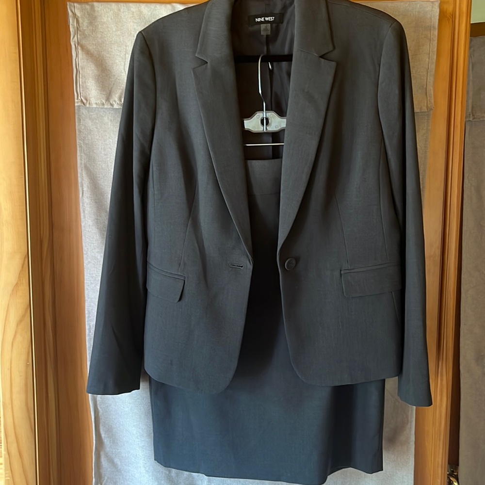 Nine west business suit